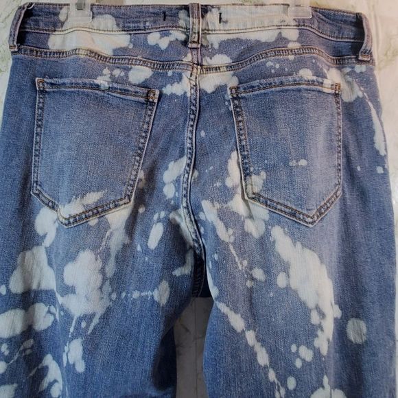 eunia Distressed Mid Rise Jeans - Picture 10 of 13